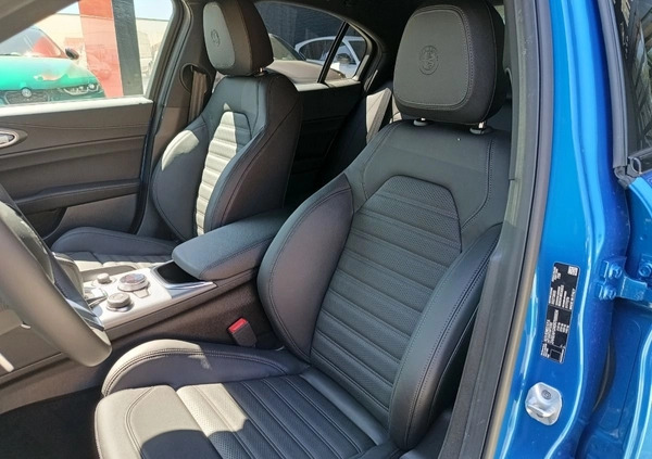Alfa Romeo Giulia cena 234900 przebieg: 1, rok produkcji 2024 z Gdynia małe 211